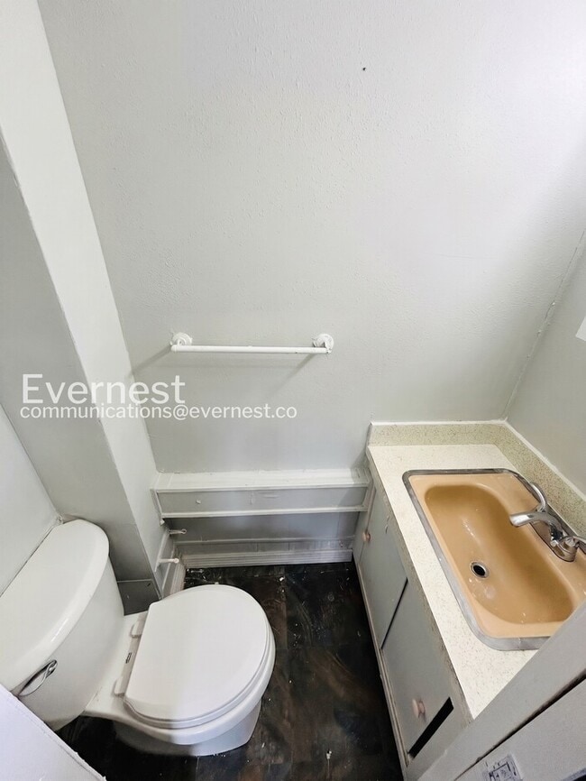 Building Photo - 2133 Melody Dr