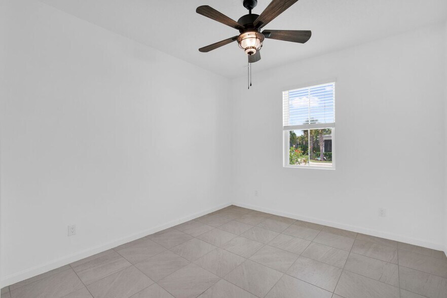 Building Photo - 512 Landshark Blvd