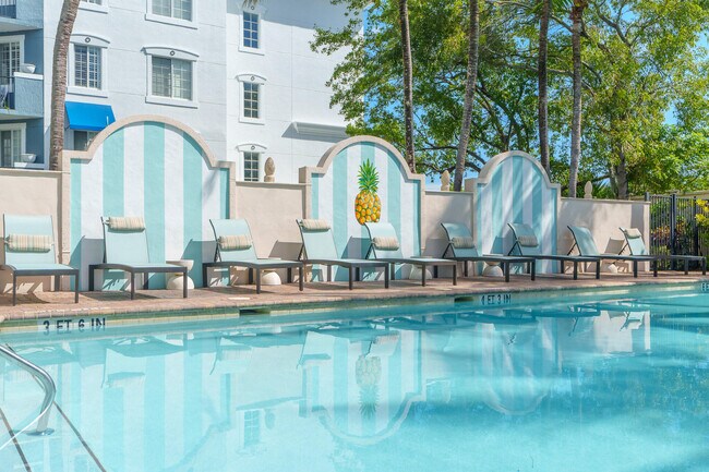 Building Photo - 250 NE 3rd Ave