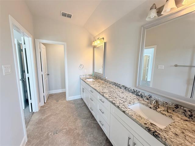 Building Photo - 6300 Hermosa Dr