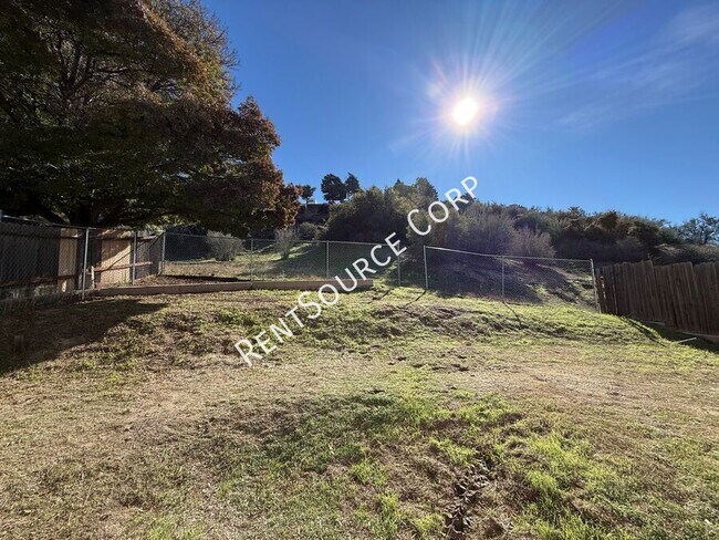 Building Photo - 43328 Lookabout Rd