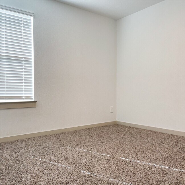 Building Photo - 6826 Halifax Harvest Ln