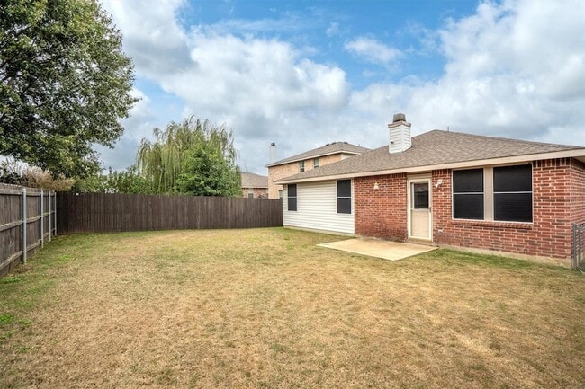 Building Photo - 3516 Clydesdale Dr