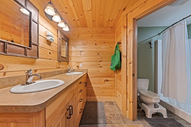 Building Photo - 3/2 Home for rent