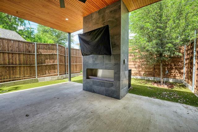 Building Photo - 5627 Matalee Ave