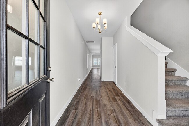 Building Photo - 21619 Coral Mist Dr