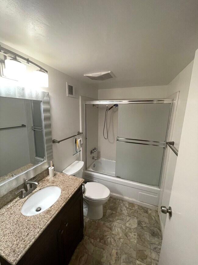 Bathroom - 2315 Eastridge Ave