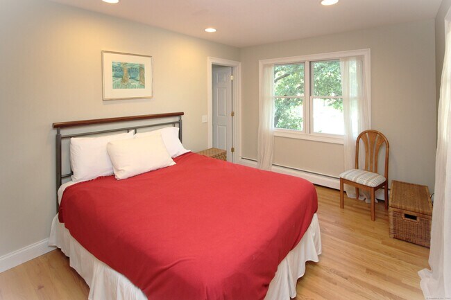 Building Photo - 34-40 Forty Acre Mountain Rd