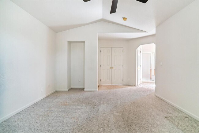 Building Photo - Spacious 3 Bed, 2.5 Bath Home In Sterling ...