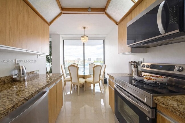 Building Photo - 19707 Turnberry Way