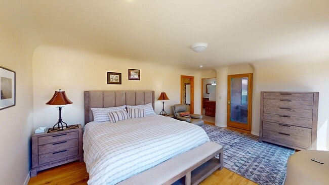 Building Photo - Custom Adobe style home in exclusive Navaj...
