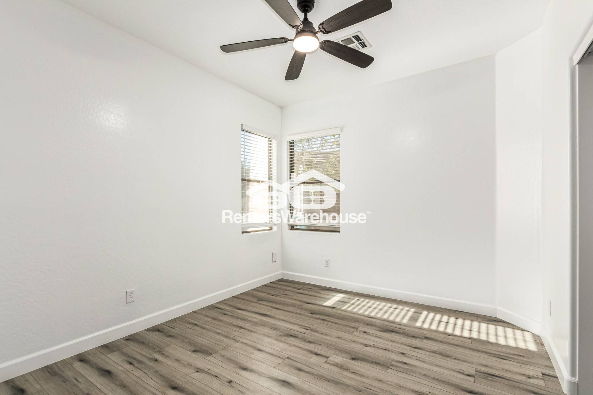 Building Photo - 17088 W Lundberg St