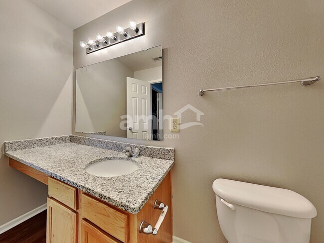 Building Photo - 1516 Bray Dr