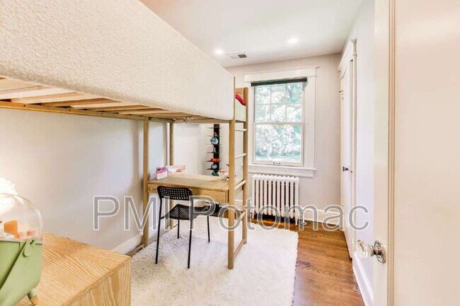 Building Photo - 5332 Nevada Ave NW