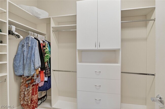 Building Photo - 11343 Tiverton Trce