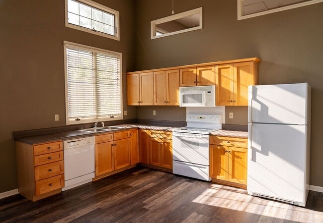 Building Photo - 1BR/1BA, Cherry Hill, Upscale Loft with Balcony!