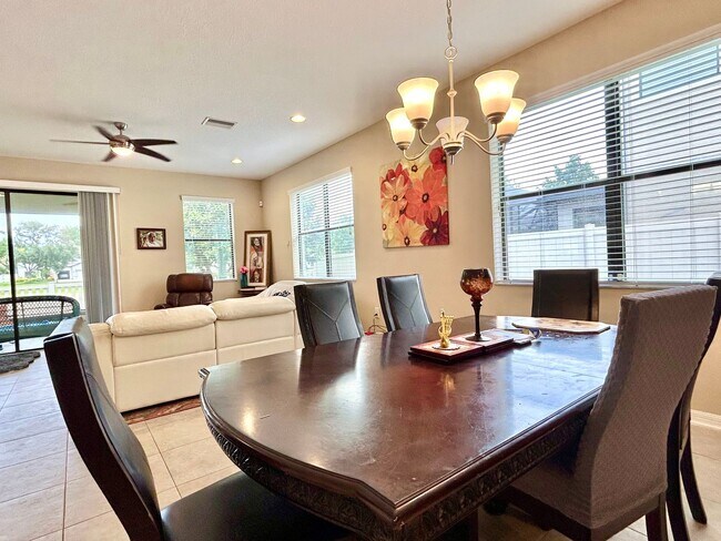 Building Photo - 4Bdrm 3Bath Spacious Home located in Misty...