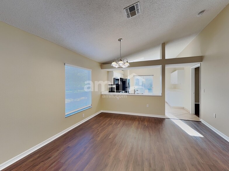 Building Photo - 7831 Chadwick Dr