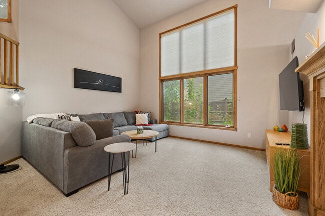 Building Photo - 23679 Dogleg Dr