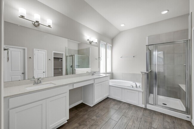 Building Photo - 2807 Jehlon Ln