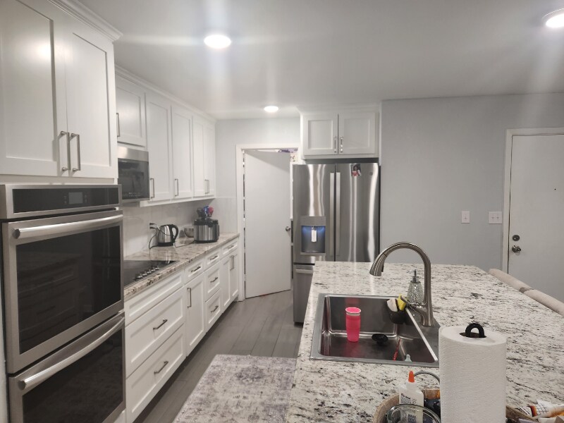 Building Photo - 1529 E Don St