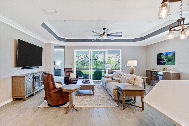 Building Photo - 12584 Wellen Golf St