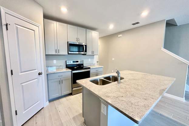 Building Photo - 5852 Ocean Isle Dr