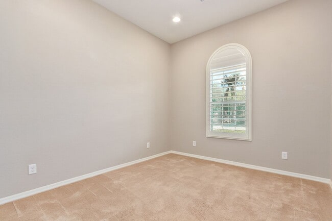 Building Photo - New Rental Listing in Madison Vistas