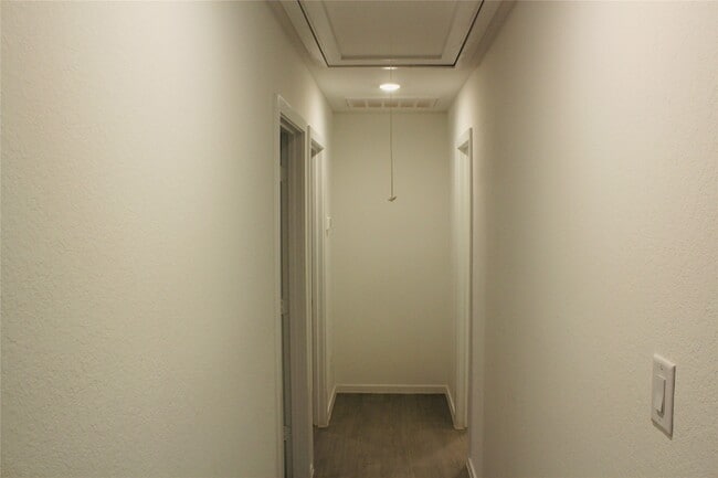 Building Photo - 1646 Gardenia Grv Ln