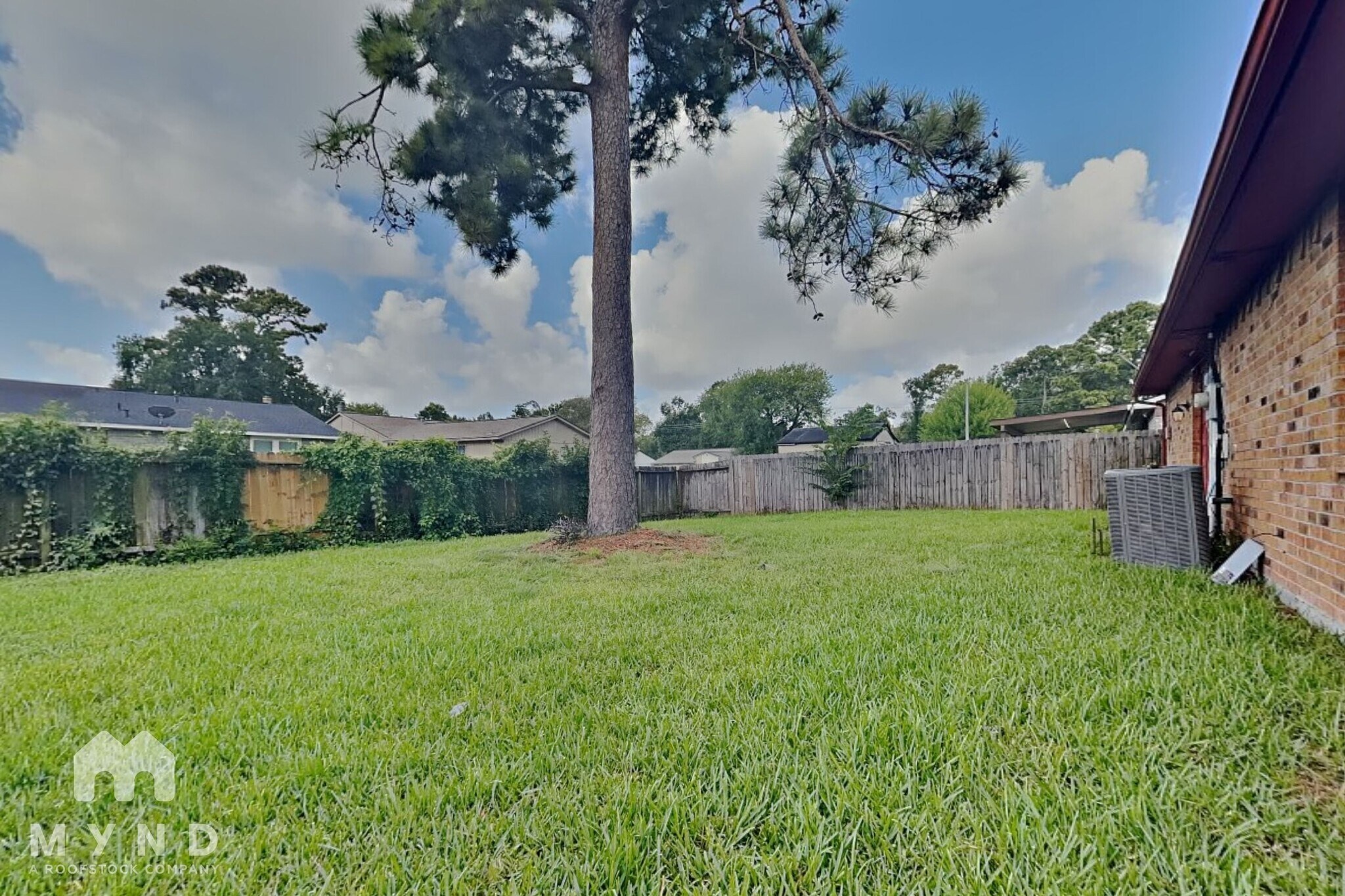 Building Photo - 14006 Pinewest Ct