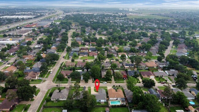 Building Photo - 14810 Scotter Dr