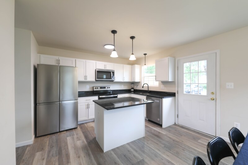 Building Photo - 116 Concord Pl