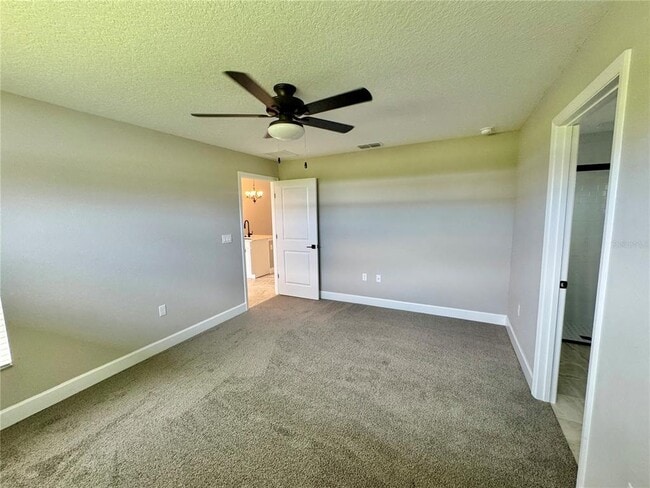 Building Photo - 102 Lynbrook Dr