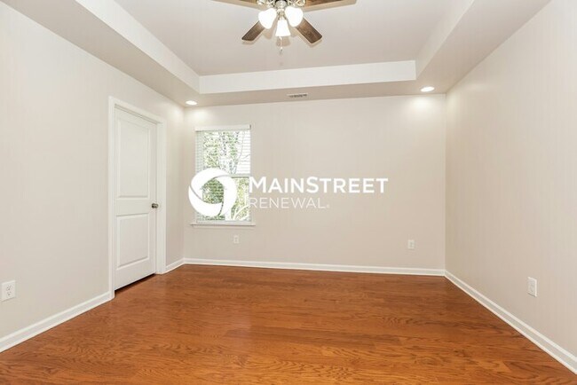 Building Photo - 3 Bedroom Pet-Friendly Home in NASHVILLE, TN with Main Street Renewal