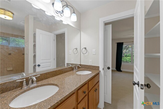 Building Photo - 781 Meridian Dr