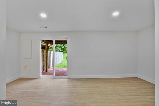 Building Photo - 21 Wyatt Ct
