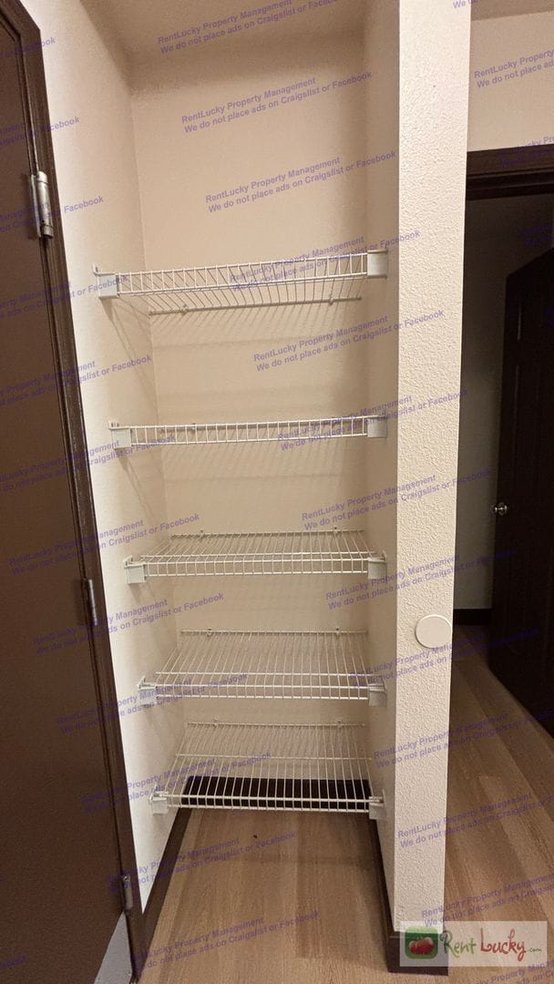 Building Photo - CFC (Russell)-Spanaway Duplex