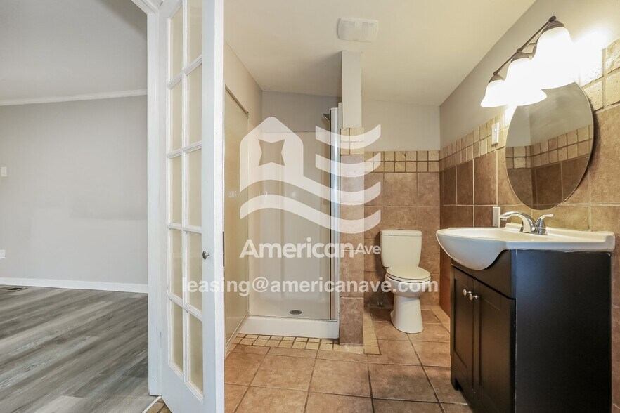 Building Photo - 4300 Willow St