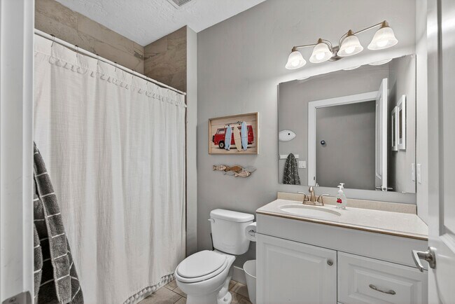 Building Photo - 2110 S Herron Dr