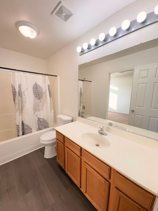 Building Photo - Spacious Two-Story Family Home with Large Yards & Open Kitchen