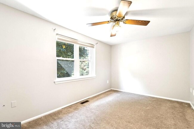 Building Photo - 32 Dorrell Ct
