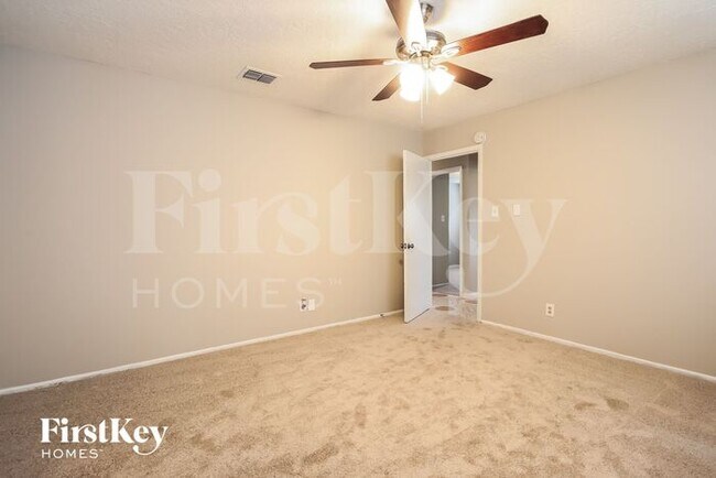Building Photo - 5614 Rivergate Dr