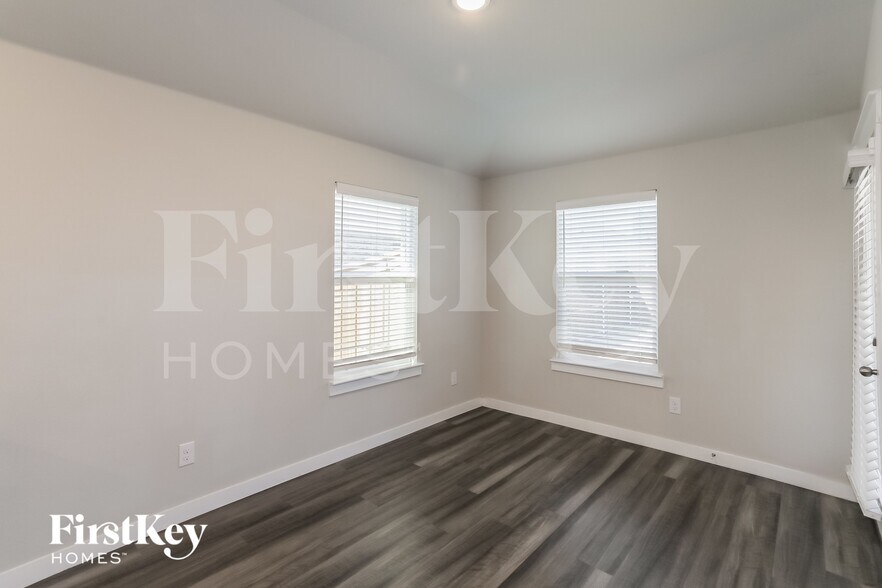 Building Photo - 9017 Zubia Ln