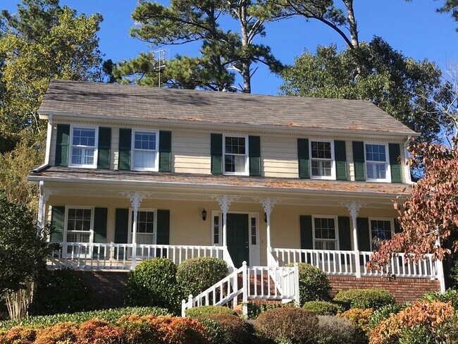 Primary Photo - Great 4 Bedroom 2.5 Bath home in East Cobb...