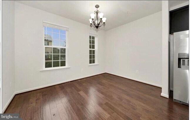 Building Photo - 12815 Sutherby Ln