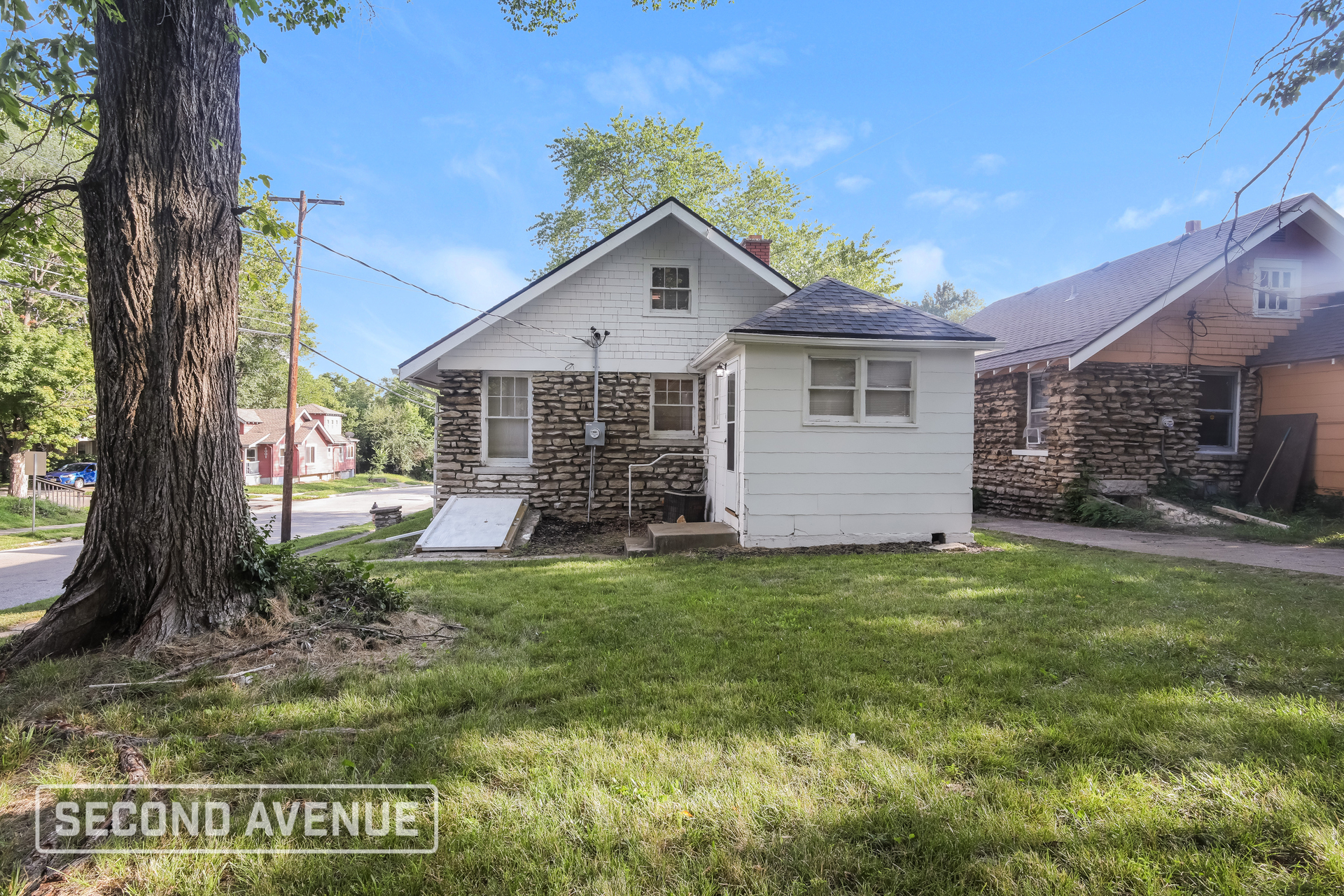 Building Photo - 3842 E 68th Terrace