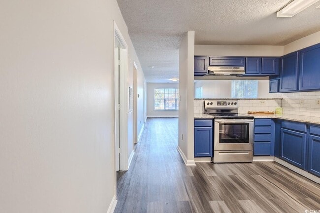 Building Photo - 4246 Villas Dr