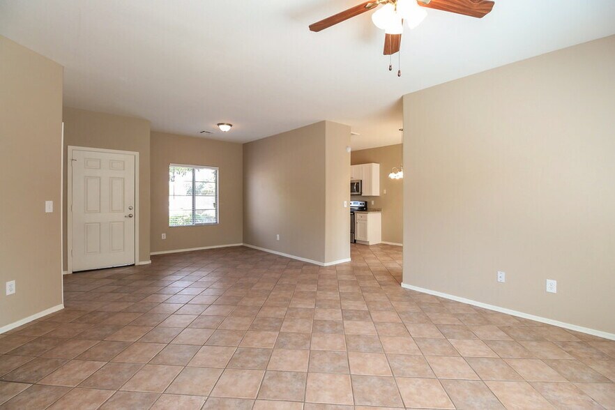 Building Photo - 1575 E Baylor Ln