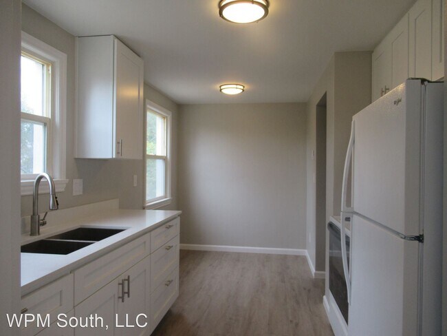 Building Photo - 2 br, 1 bath House - 435 Windsor Way NE