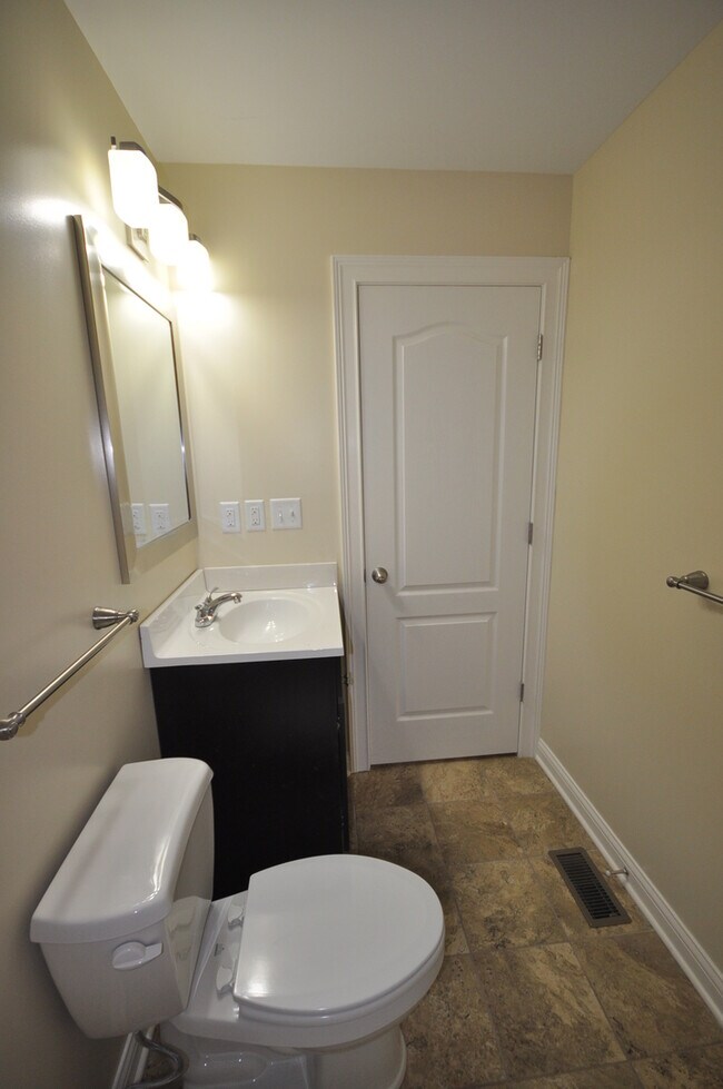 Building Photo - Pink Star- Pre-Leasing Now for the Fall Se...